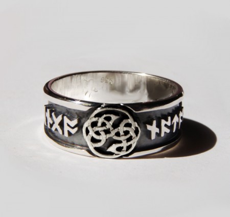 Ring keltischer Knoten mit Runen/Buchstaben(Einzelring)